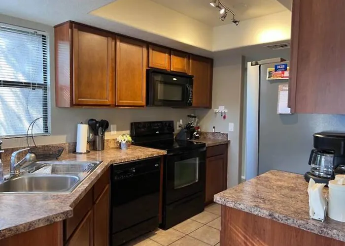 Apartment The Greens! 3br W/ Pool &