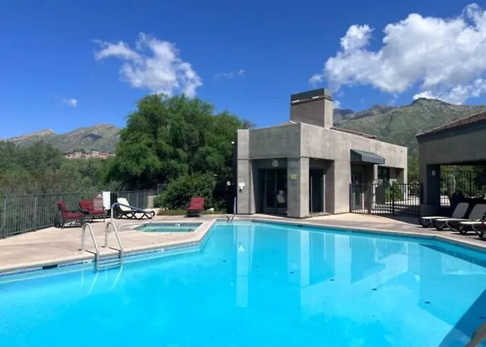 The Greens! 3br W/ Pool & *