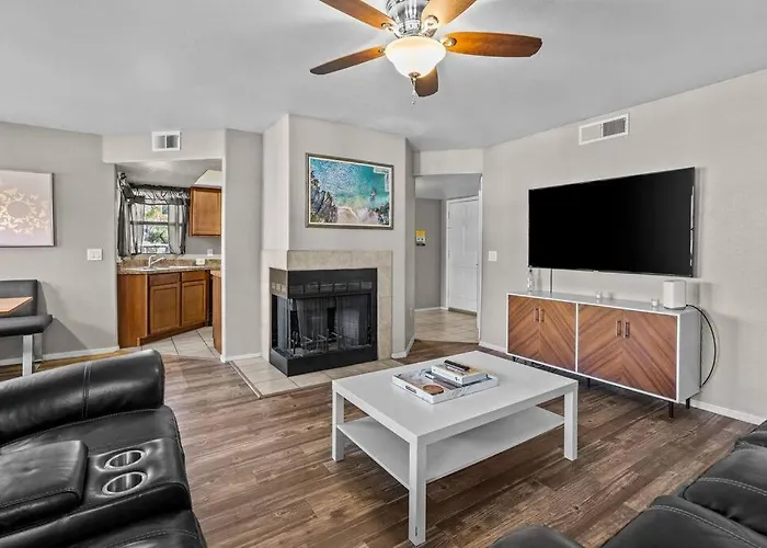 The Greens! 3br W/ Pool & Tucson