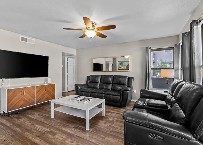 The Greens! 3br W/ Pool & *